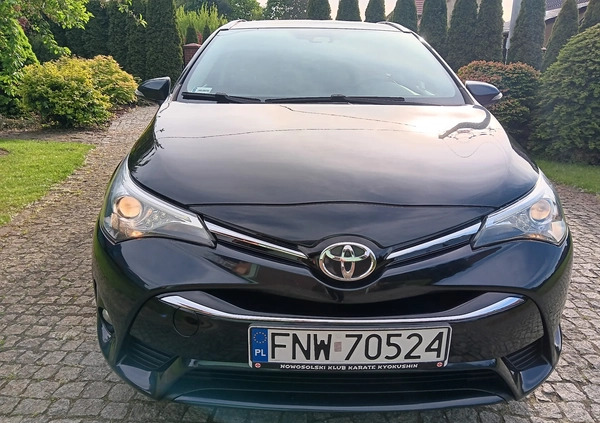 Toyota Avensis cena 56900 przebieg: 166000, rok produkcji 2017 z Szamocin małe 137